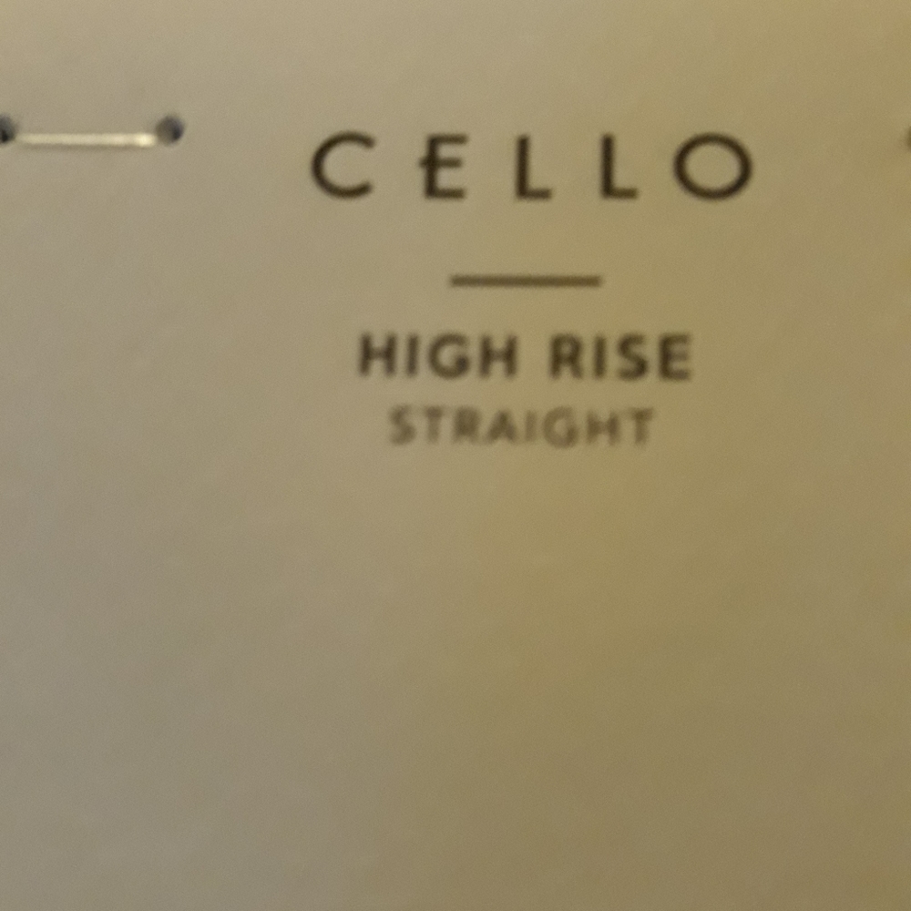 Size 1 3 5 Cello High Rise Destroy Crop Straight - Picture 8 of 8